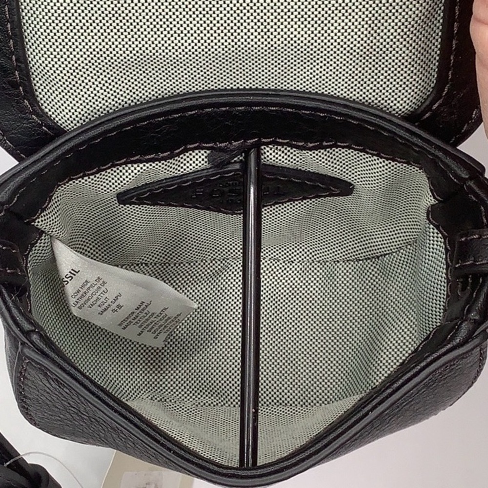๐NWT๐Fossil Harwell Mini Flap Crossbody Black Leather Purse - Picture 10 of 16